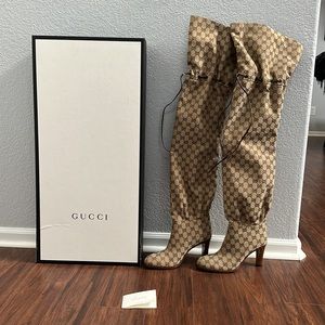 New Gucci Lisa Supreme over the knee GG boots size 40. Comes with box and card.